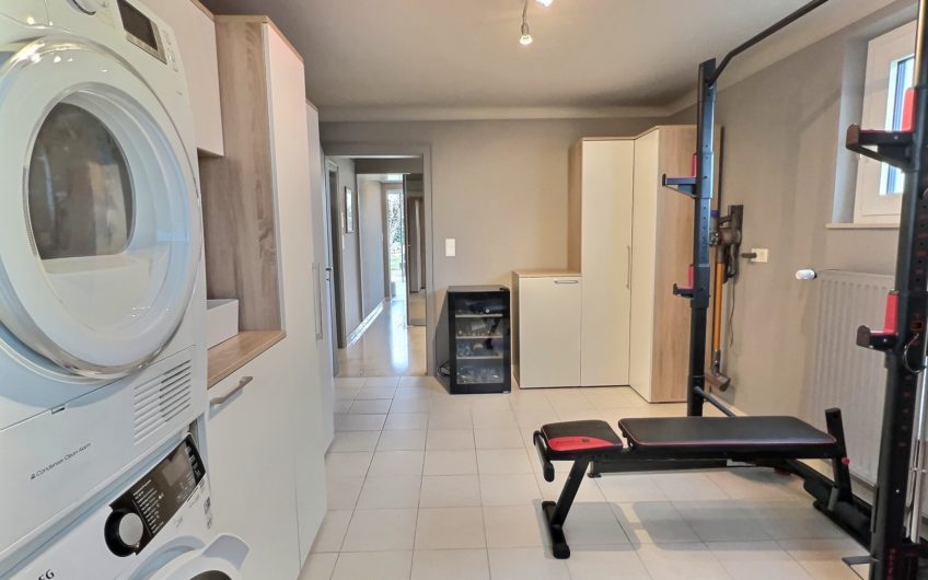 MAISON DE 221M2 A BERTRANGE